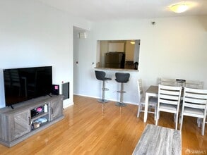 1 Daniel Burnham Ct in San Francisco, CA - Building Photo - Building Photo