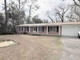 3241 Big Oak St in Tallahassee, FL - Building Photo