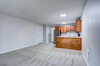 2631 SE 111th Ave in Portland, OR - Building Photo - Building Photo
