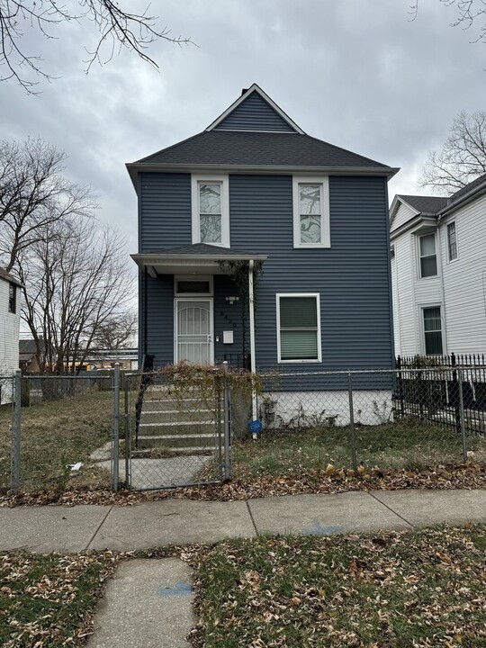 8420 S Kerfoot Ave in Chicago, IL - Building Photo