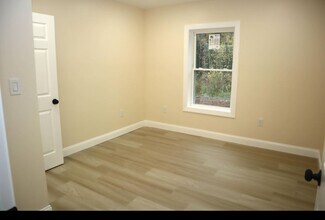 615 White School House Rd in Madison, ME - Building Photo - Building Photo