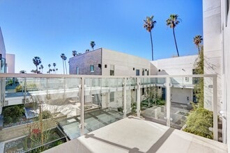 The Stanford West in Santa Monica, CA - Building Photo - Building Photo