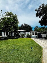 6710 Kingswood Dr N in St. Petersburg, FL - Building Photo - Building Photo