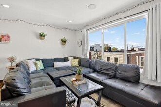 1650 Point Breeze Ave in Philadelphia, PA - Building Photo - Building Photo