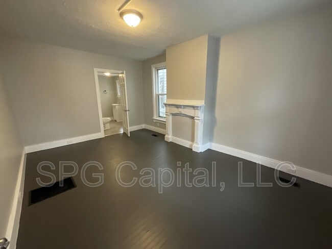 212 E Orange St in Shippensburg, PA - Building Photo - Building Photo