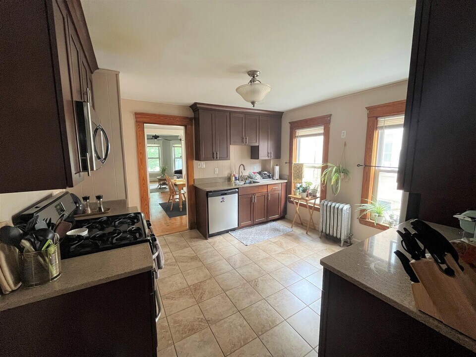 40 Electric Ave, Unit 1 in Somerville, MA - Building Photo