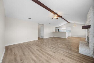 402 Hillside Dr in Round Rock, TX - Building Photo - Building Photo