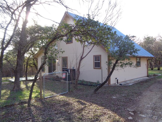 4027 FM 3405 in Georgetown, TX - Building Photo - Building Photo