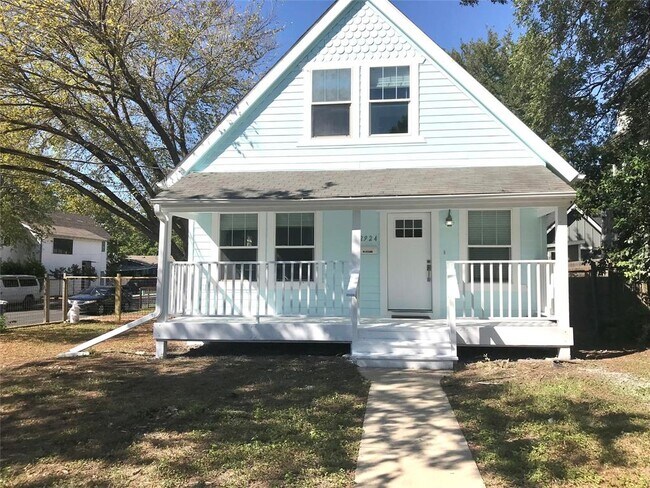 property at 2924 E 13th St