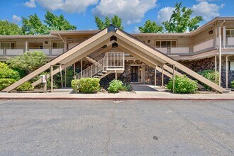 7435 Fairway Two Ave-Unit -7435 Fairway Two Ave #15 in Fair Oaks, CA - Building Photo - Building Photo