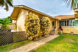 408 N Kainalu Dr in Kailua, HI - Building Photo - Building Photo