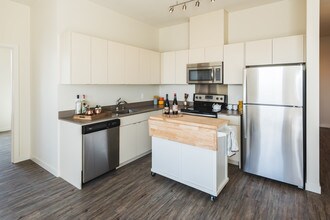 Reverb in Seattle, WA - Building Photo - Building Photo