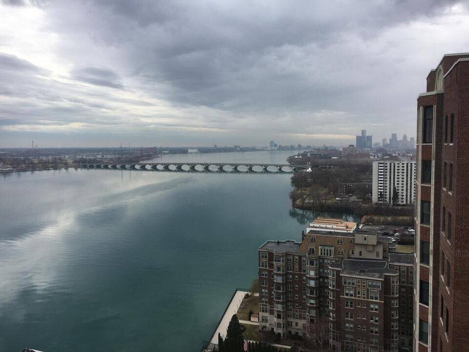 8200 E Jefferson Ave, Unit 607 in Detroit, MI - Building Photo