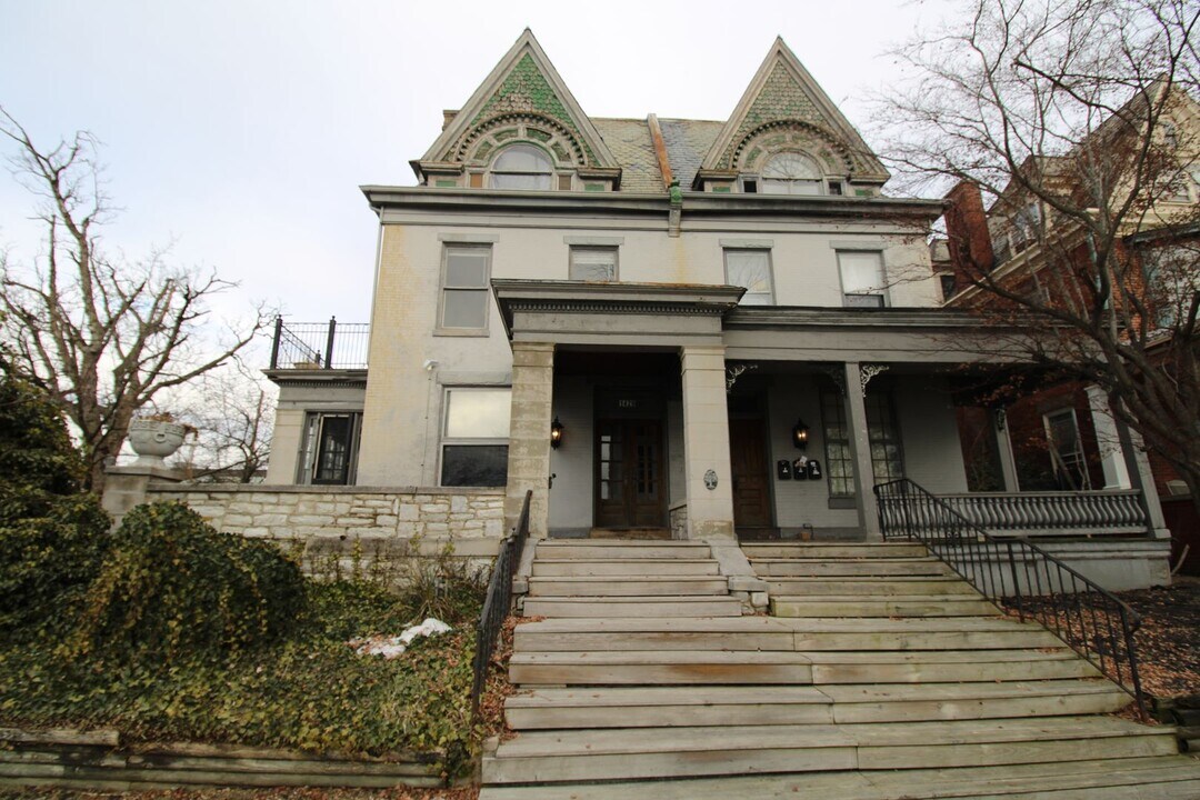 1427 N Front St-Unit -1429 N Front St - Unit 1F in Harrisburg, PA - Building Photo
