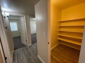 Brandywine Apartments in Delano, CA - Foto de edificio - Building Photo