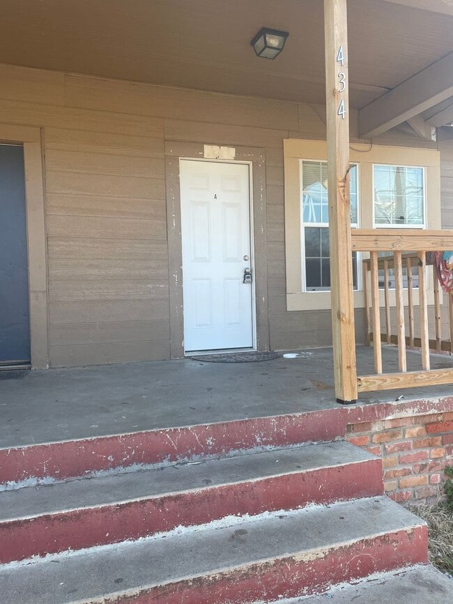 434 S High St in Longview, TX - Building Photo - Building Photo