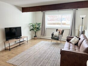 11527 Heritage Ct in Anchorage, AK - Building Photo - Building Photo