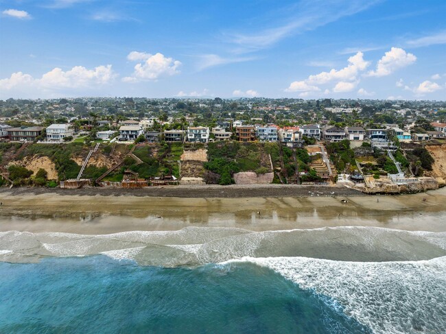 1078 Neptune Ave in Encinitas, CA - Building Photo - Building Photo