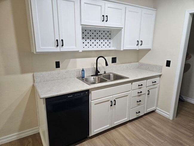 8649 Lake Murray Blvd, Unit #4 in San Diego, CA - Foto de edificio - Building Photo