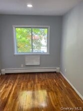 21-22 Menahan St in Queens, NY - Building Photo - Building Photo