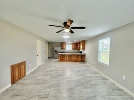 10536 Country Hills Blvd in Tyler, TX - Building Photo