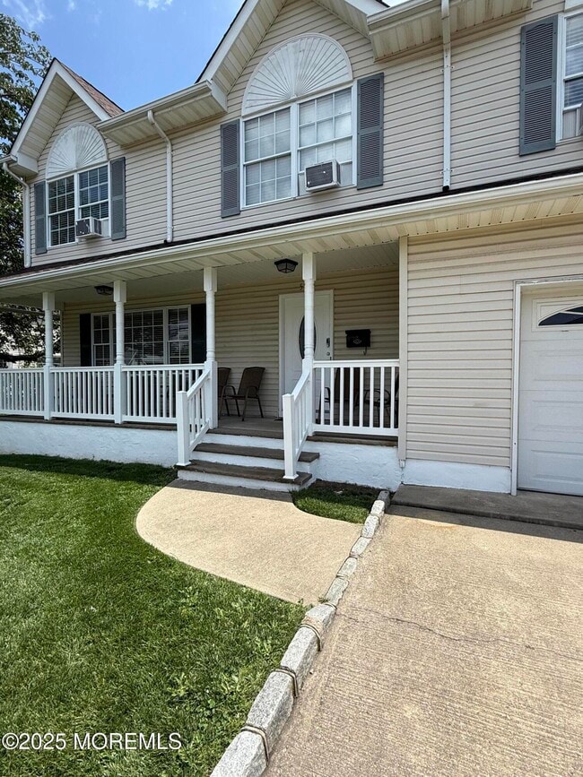519 2nd Ave in Long Branch, NJ - Foto de edificio - Building Photo