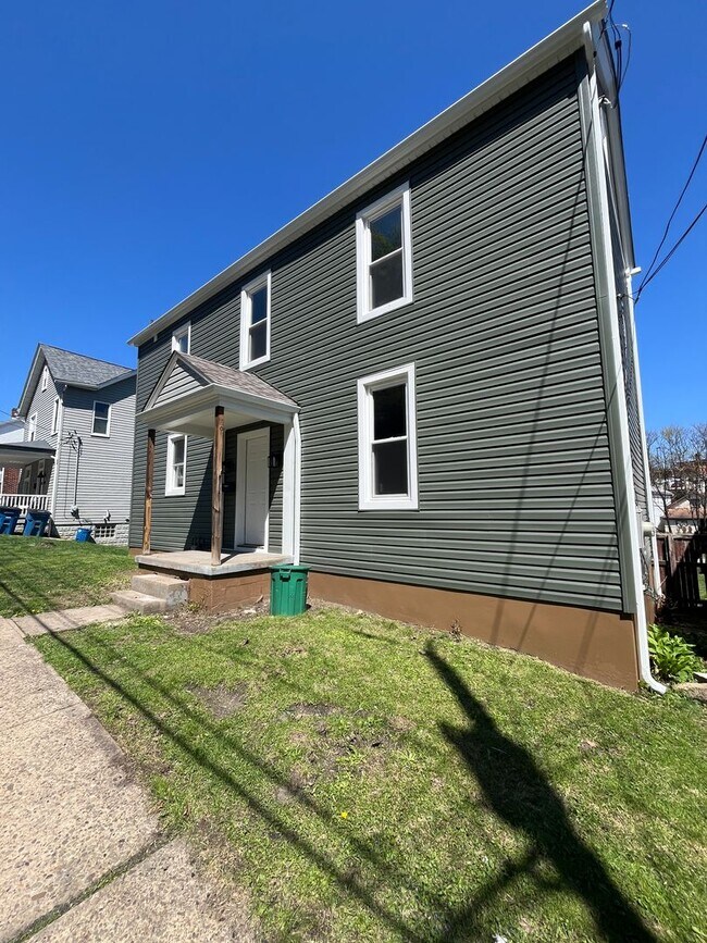 505 Westminster Ave in Greensburg, PA - Building Photo - Building Photo