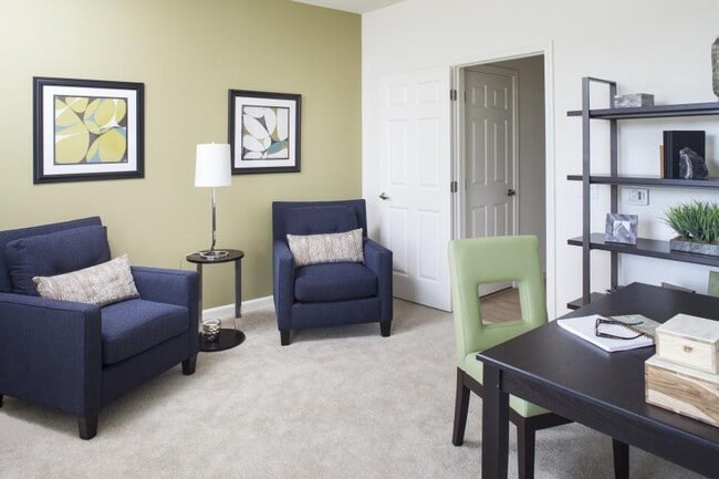 9 Bay Dr in Randolph, MA - Building Photo - Building Photo