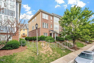 229 Michigan Ave in Cary, NC - Building Photo - Building Photo