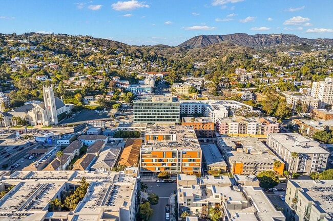 Hollywood Luxury Condo — 2 Beds • 2.5 Bath in Los Angeles, CA - Building Photo - Building Photo