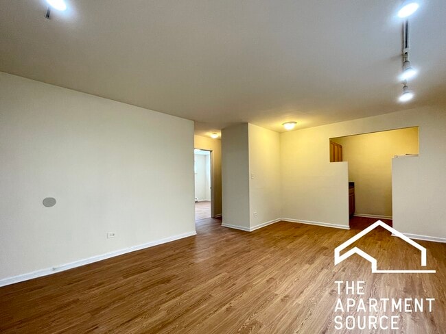 6002 N Kenmore Ave, Unit 106 in Chicago, IL - Foto de edificio - Building Photo