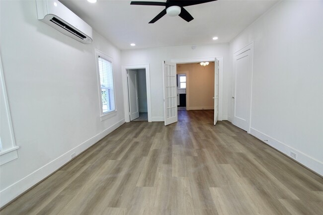 property at 1648 Hawthorne St