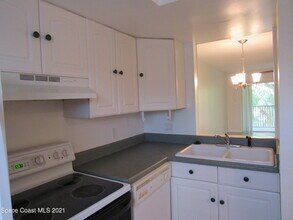 400 Catalina Rd in Cocoa Beach, FL - Building Photo - Building Photo