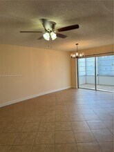 4046 NW 19th St in Lauderhill, FL - Building Photo - Building Photo
