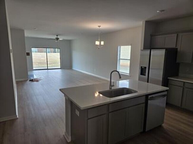 14480 Mountain Strm Dr in Athens, AL - Building Photo - Building Photo