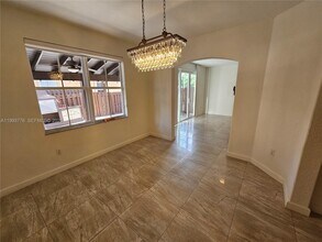 11384 NW 84th Terrace in Doral, FL - Building Photo - Building Photo