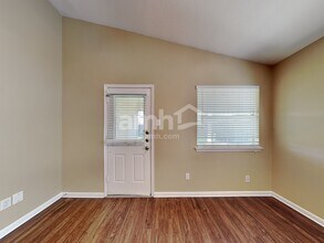 2903 Windy Hollow Ln in Dickinson, TX - Building Photo - Building Photo