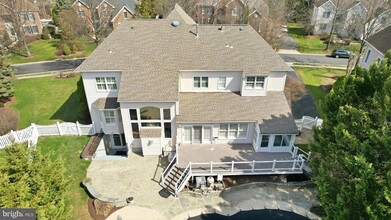 19925 Interlachen Cir in Ashburn, VA - Foto de edificio - Building Photo