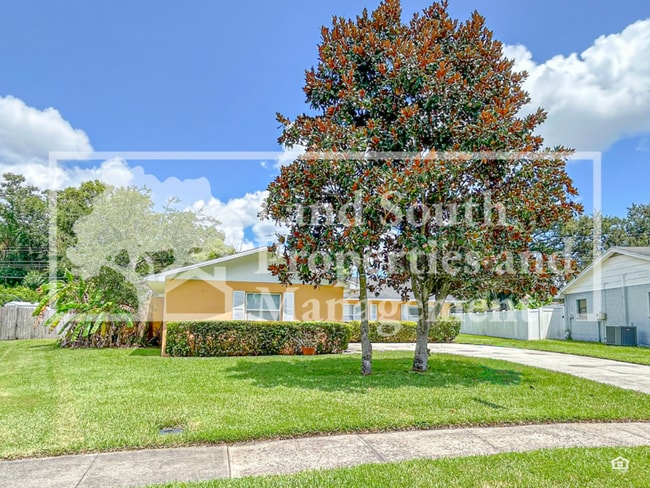 631 Queens Loop N in Lakeland, FL - Building Photo - Building Photo