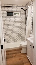 1627 Logan St in Anchorage, AK - Building Photo - Building Photo