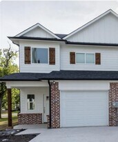 523 N Preston Ave in Van Alstyne, TX - Building Photo