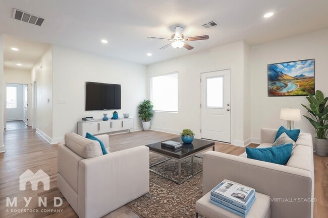 5802 E Bristol Cir in Bel Aire, KS - Building Photo - Building Photo