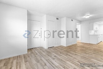 3903 N Nellis Blvd in Las Vegas, NV - Foto de edificio - Building Photo