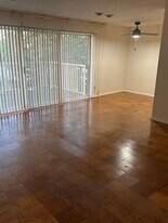 2616 Redcoat Dr, Unit 2-DHuntington in Alexandria, VA - Building Photo