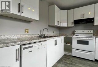 490 Third St in London, ON - Building Photo - Building Photo