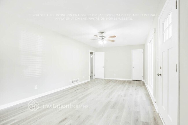 2434 Shamrock Dr in Decatur, GA - Building Photo - Building Photo