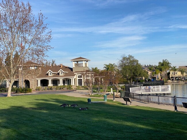 1042 Tulloch Dr in Tracy, CA - Building Photo - Building Photo