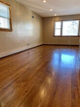 32 E 36th St-Unit -2 in Bayonne, NJ - Building Photo - Building Photo