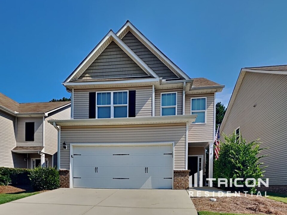 102 Hill Crest Cir in Hiram, GA - Building Photo