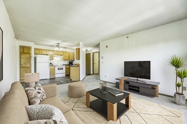 Champlin Drive & Elmcreek in Champlin, MN - Building Photo - Building Photo